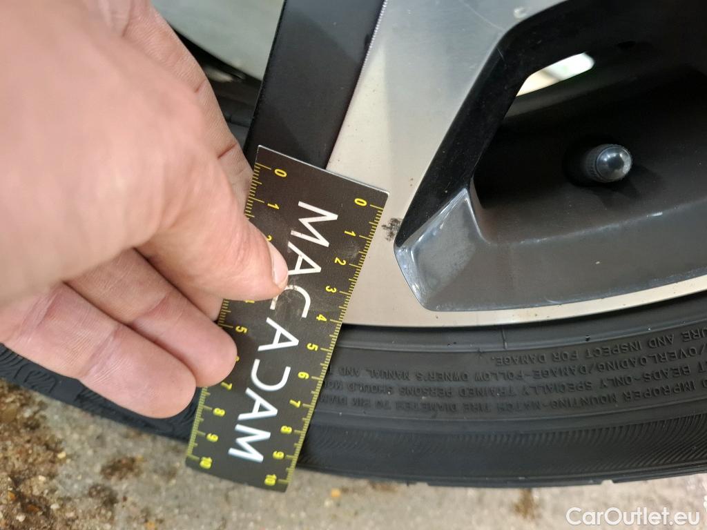  Renault  Captur  Intens 0.9 TCe 90CV BVM5 E6 #26