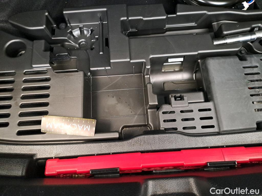  Mercedes  A-Klasse MERCEDES-BENZ Classe A Compact / 2018 / 5P / Berline A 200 AMG Line 7G-DCT #16