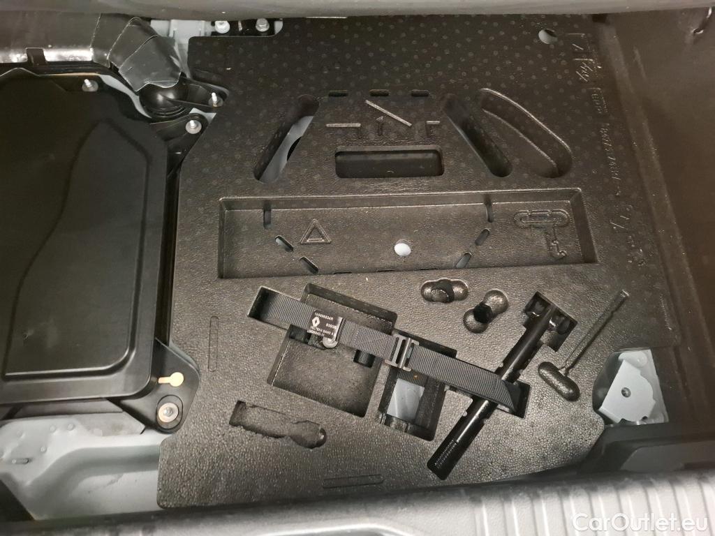  Renault  Clio  V Business 1.6 E-TECH Hybrid 140CV BVA6 E6d #17