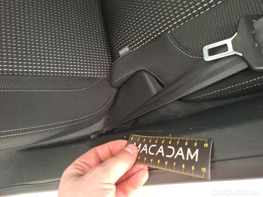  Peugeot  208 PEUGEOT  / 2015 / 5P / Berline &BLUEHDI 100 S&S ALLURE BUSINESS #7