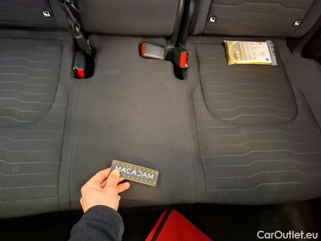  KIA  Sportage KIA  / 2021 / 5P / SUV 1.6 T-GDI 265 PHEV AUTO 4WD DESIGN #20