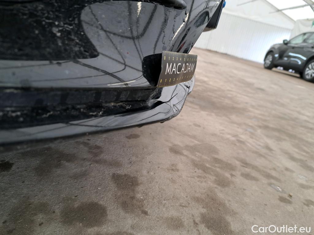  Mercedes  A-Klasse MERCEDES-BENZ Classe A Compact / 2018 / 5P / Berline A 200 AMG Line 7G-DCT #6