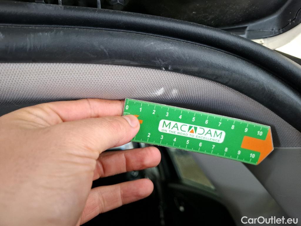  Renault  Captur  Intens 0.9 TCe 90CV BVM5 E6 #37