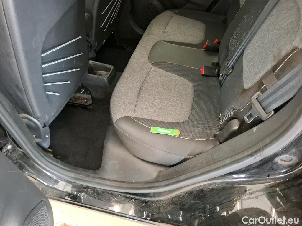  Renault  Captur  Intens 0.9 TCe 90CV BVM5 E6 #29