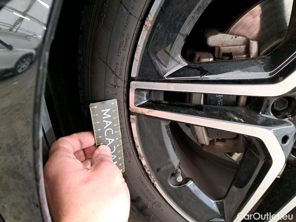  Mercedes  A-Klasse MERCEDES-BENZ Classe A Compact / 2018 / 5P / Berline A 200 AMG Line 7G-DCT #9