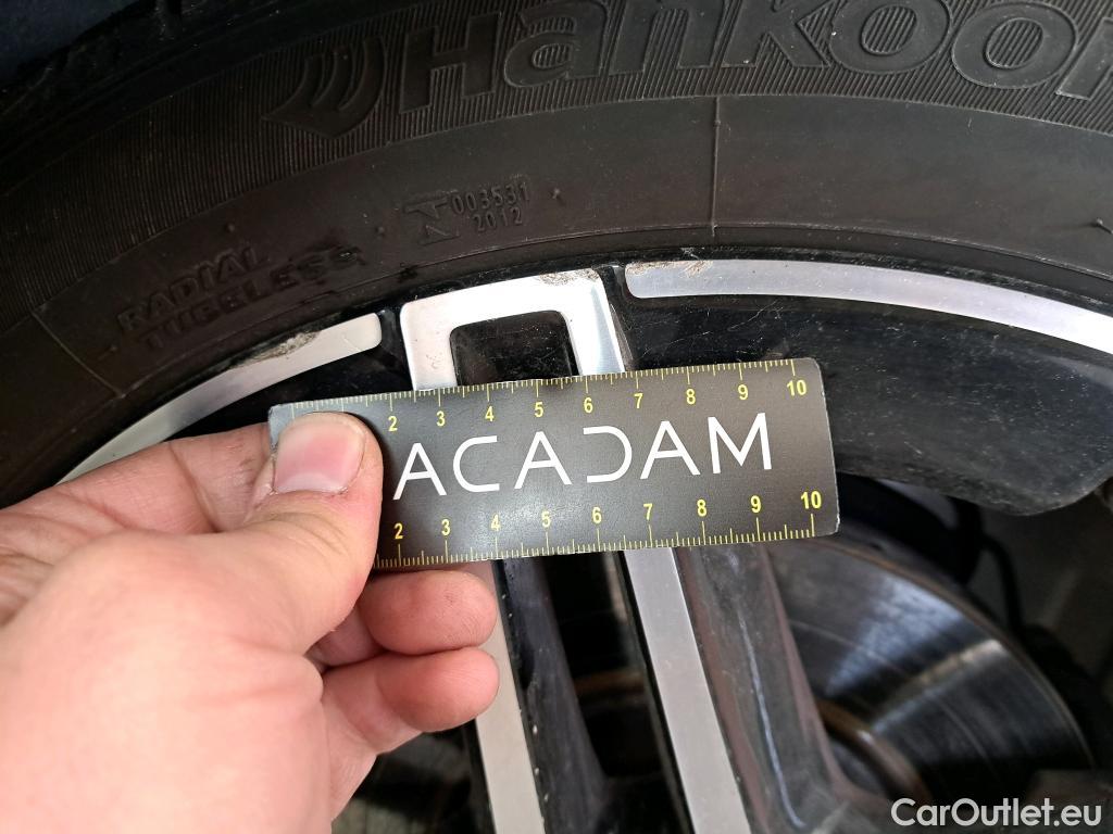  Mercedes  A-Klasse MERCEDES-BENZ Classe A Compact / 2018 / 5P / Berline A 200 AMG Line 7G-DCT #22