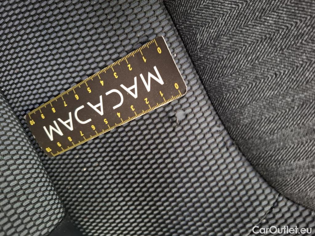  Renault  Captur  Intens 0.9 TCe 90CV BVM5 E6 #33