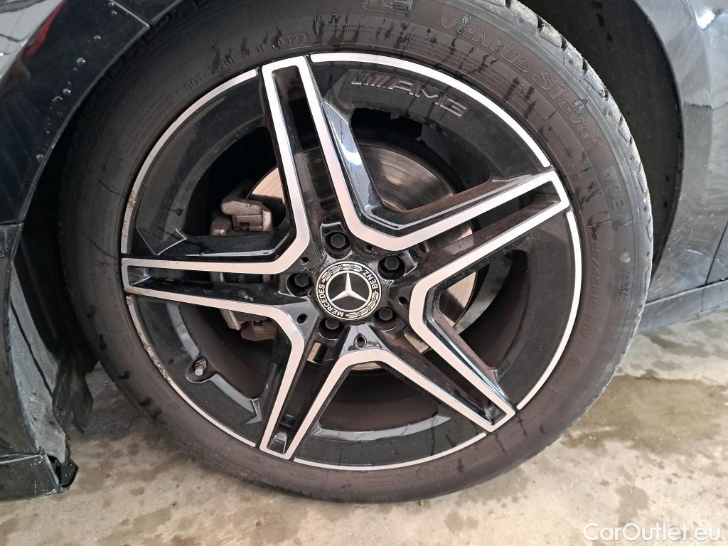  Mercedes  A-Klasse MERCEDES-BENZ Classe A Compact / 2018 / 5P / Berline A 200 AMG Line 7G-DCT #8