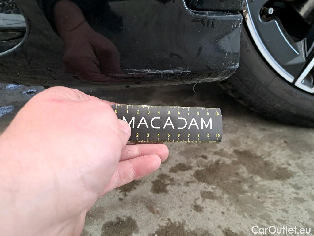  Mercedes  A-Klasse MERCEDES-BENZ Classe A Compact / 2018 / 5P / Berline A 200 AMG Line 7G-DCT #2