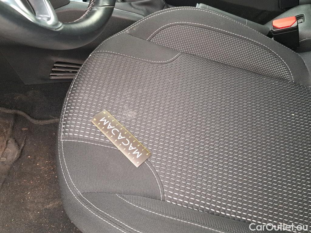  Peugeot  208 PEUGEOT  / 2015 / 5P / Berline &BLUEHDI 100 S&S ALLURE BUSINESS #19