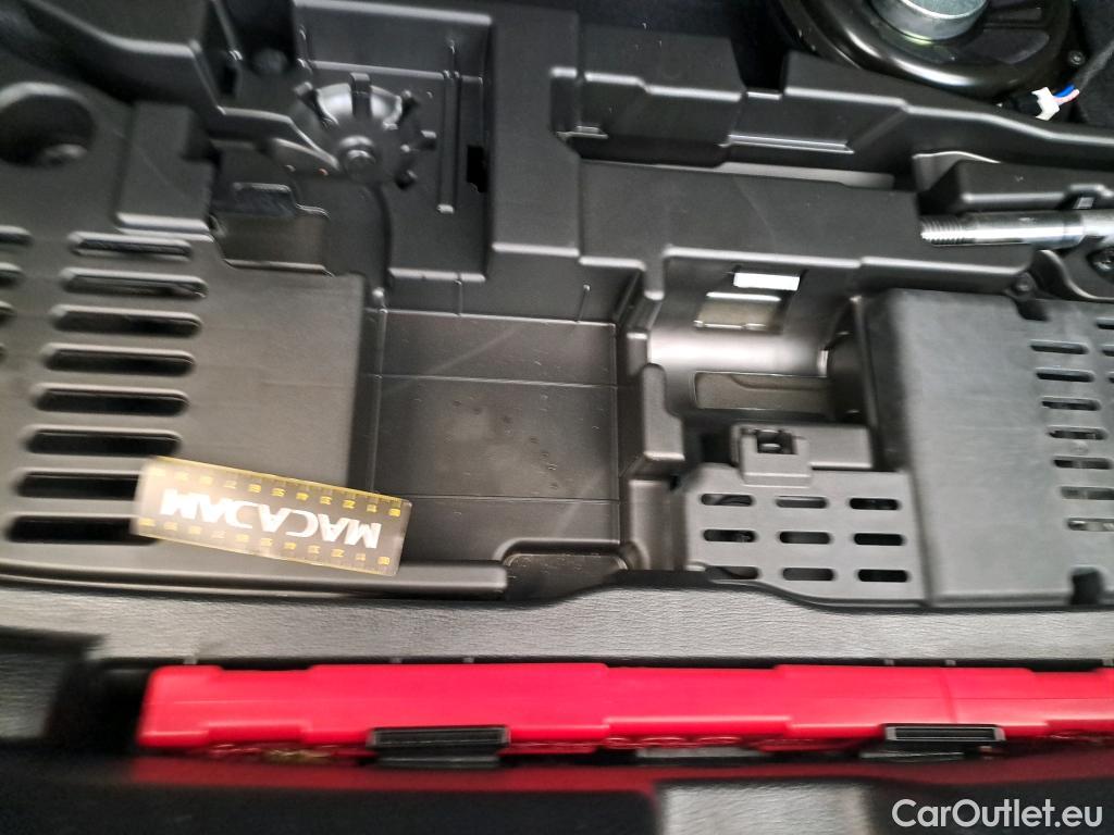  Mercedes  A-Klasse MERCEDES-BENZ Classe A Compact / 2018 / 5P / Berline A 200 AMG Line 7G-DCT #10