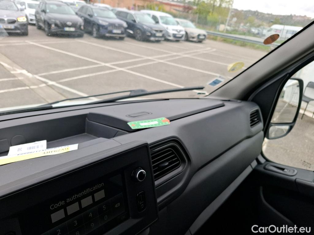  Renault  Master RENAULT  SC / 2019 / 2P / Châssis cabine CC Tr CF F3500 L3 Blue dCi 145 EVIE #14