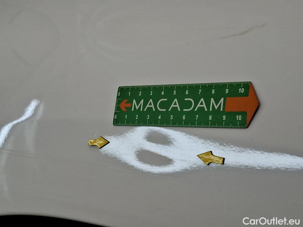  Citroen  Berlingo CITROEN  Van / 2018 / 4P / Fourgonnette Taille XL 950kg BlueHDi 100 S&S BVM Club #9