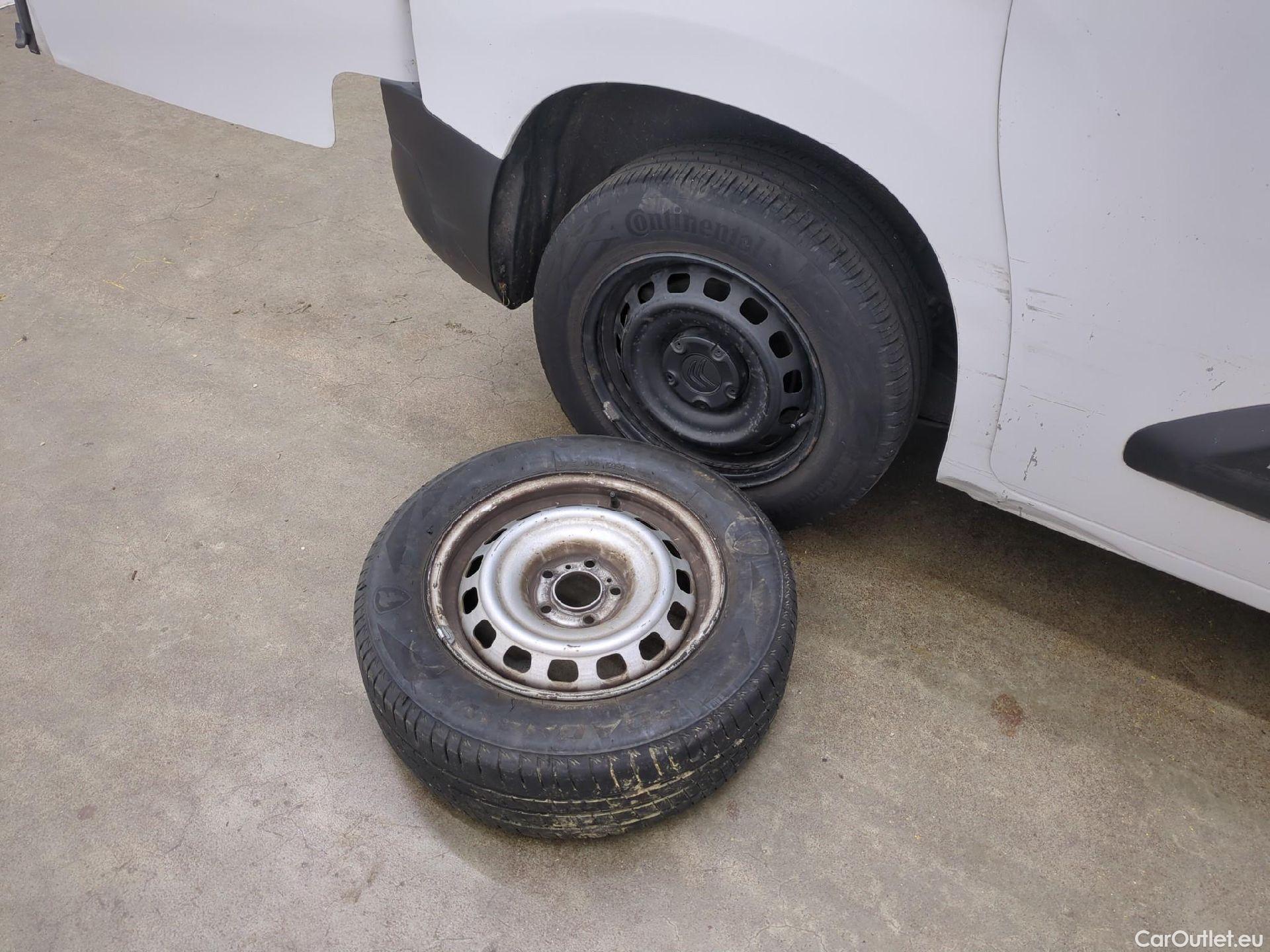  Citroen  Berlingo  Fourgon Club M 650 1.5 BlueHDi 75CV BVM5 E6dT #24