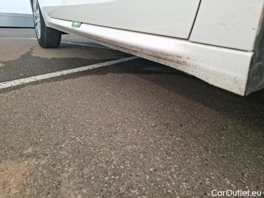  Peugeot  208  Affaire Premium Pack 1.5 HDi 100CV BVM5 E6dT #39