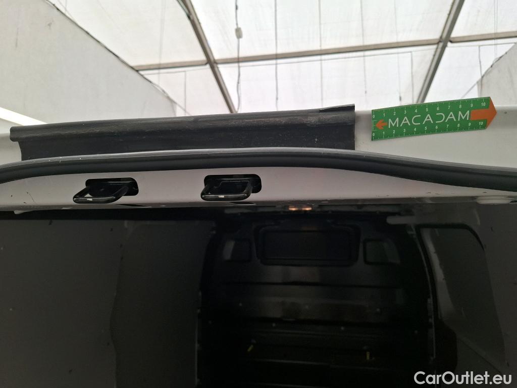  Fiat  Scudo FIAT  / 2021 / 4P / Fourgon tôlé 1.5 Mjet3 120ch 5.3 Standard Pro Lounge #13