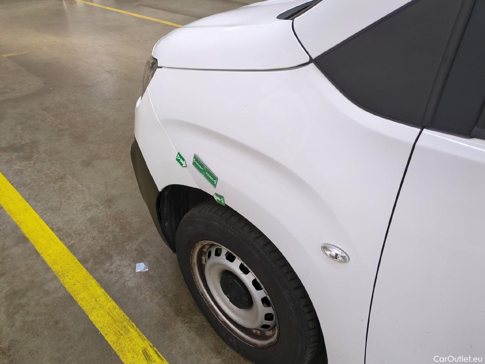  Citroen  Berlingo  Fourgon Club M 650 1.5 BlueHDi 75CV BVM5 E6dT #40