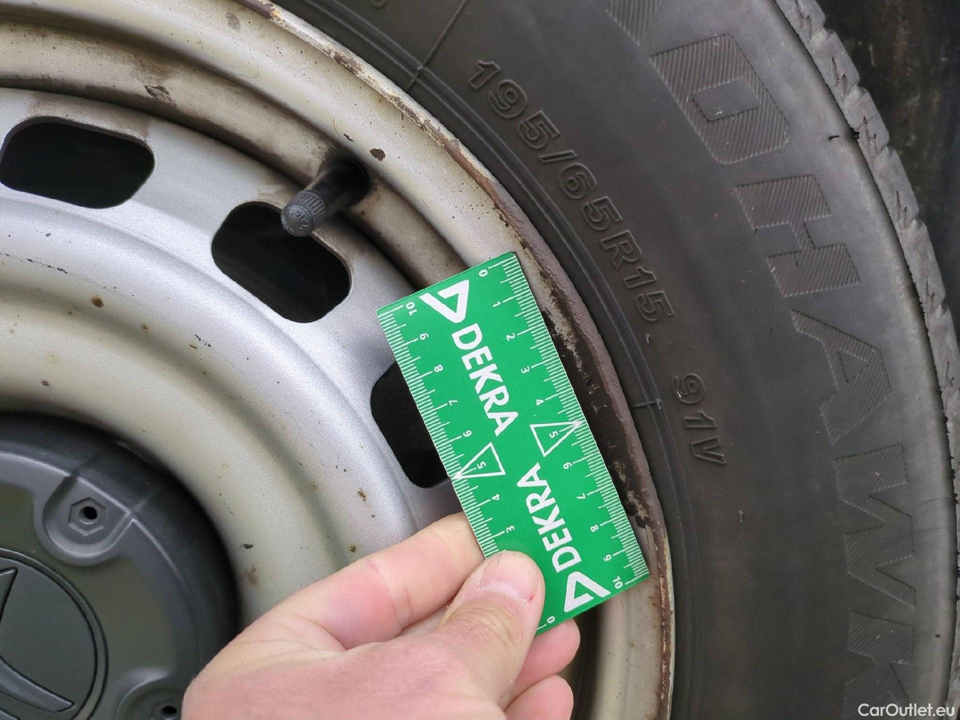  Citroen  Berlingo  Fourgon Club M 650 1.5 BlueHDi 75CV BVM5 E6dT #21