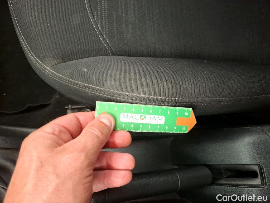  Peugeot  208  Affaire Premium Pack 1.5 HDi 100CV BVM5 E6dT #24