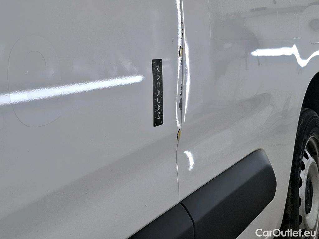  Citroen  Berlingo  Fourgon Club M 1000 1.5 BlueHDi 100CV BVM5 E6dT #15