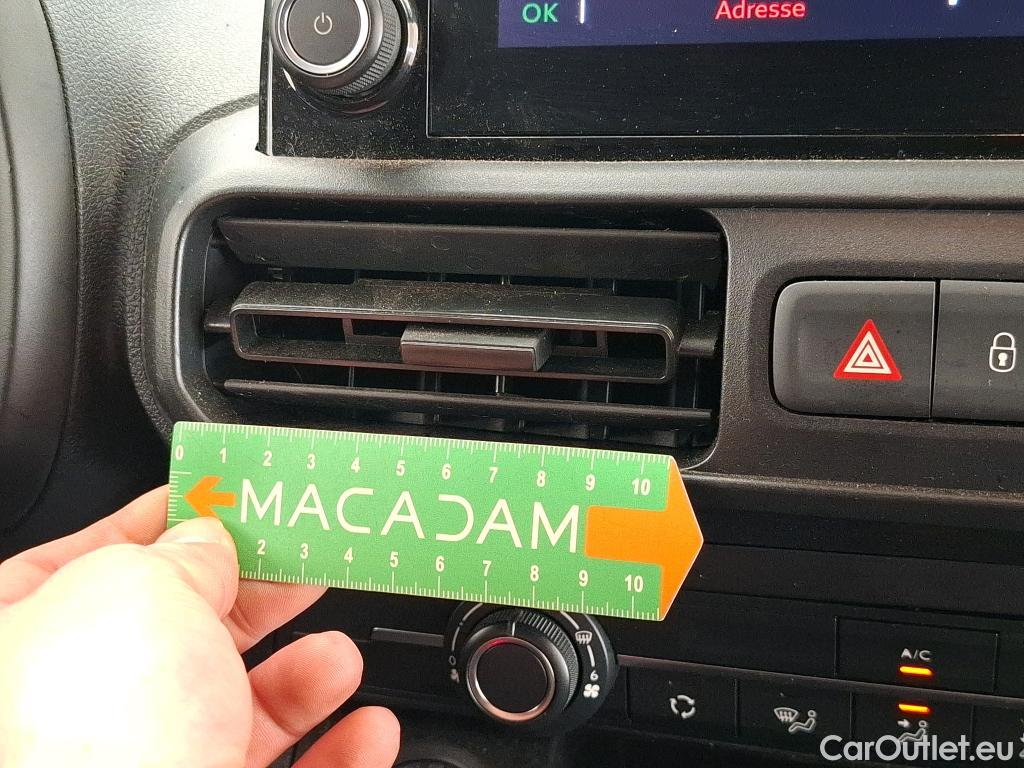  Citroen  Berlingo CITROEN  Van / 2018 / 4P / Fourgonnette Taille XL 950kg BlueHDi 100 S&S BVM Club #7