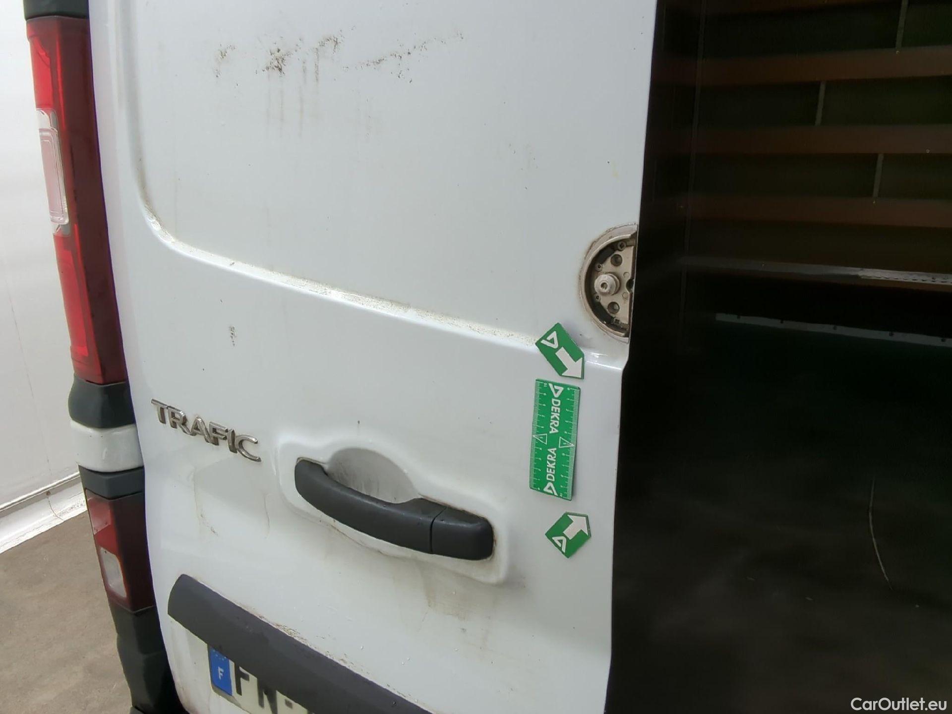  Renault  Trafic RENAULT  / 2019 / 4P / Fourgon tole FG GCF L1H1 1000 dCi 120 #13
