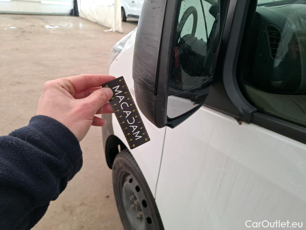  Renault  Trafic  III Fourgon L2H1 1200 Confort 1.6 dCi 120CV BVM6 E6 #35