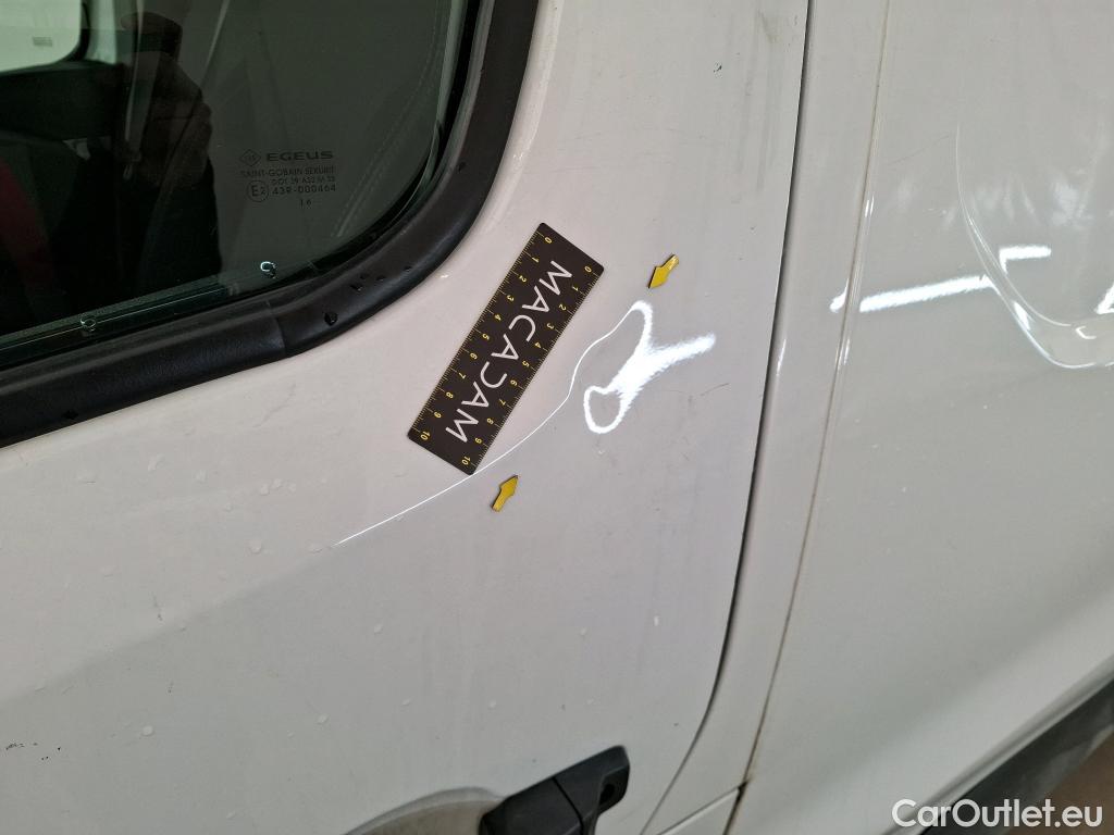  Renault  Trafic  III Fourgon L2H1 1200 Confort 1.6 dCi 120CV BVM6 E6 #92