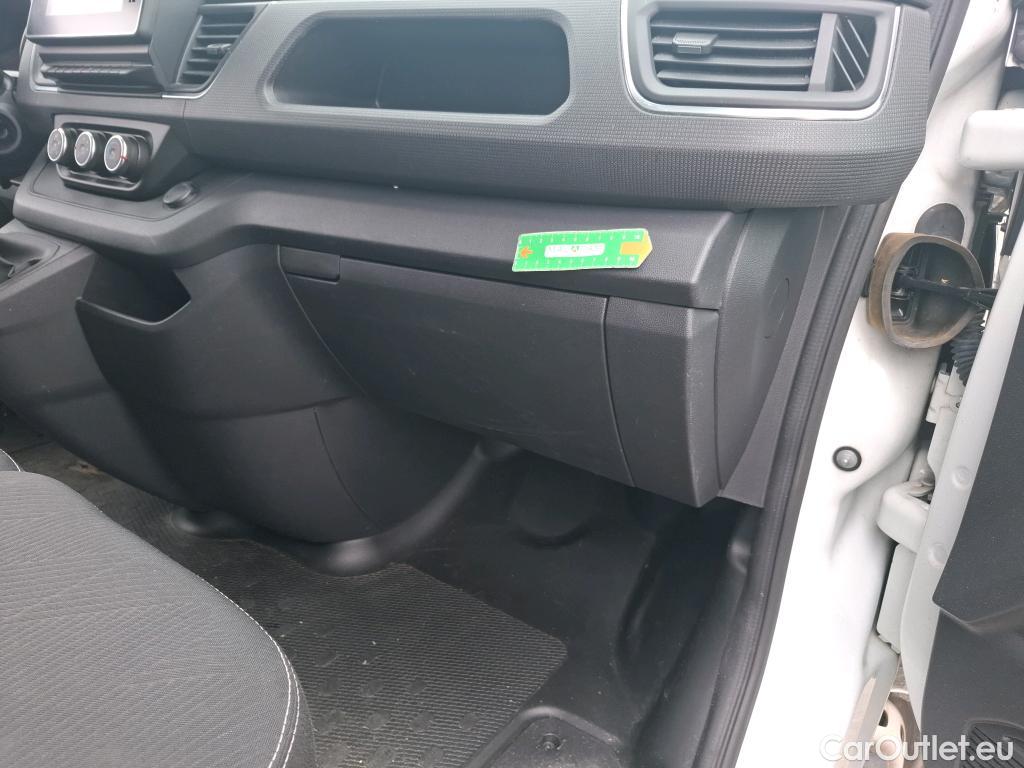  Renault  Trafic RENAULT  / 2021 / 4P / Fourgon tôlé FG GCF L2H2 3T Blue dCi 150 #12