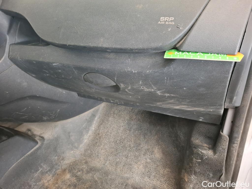  Renault  Kangoo RENAULT  Express / 2013 / 4P / Fourgonnette Gd Volume Gd Confort - Blue dCi 95 #6