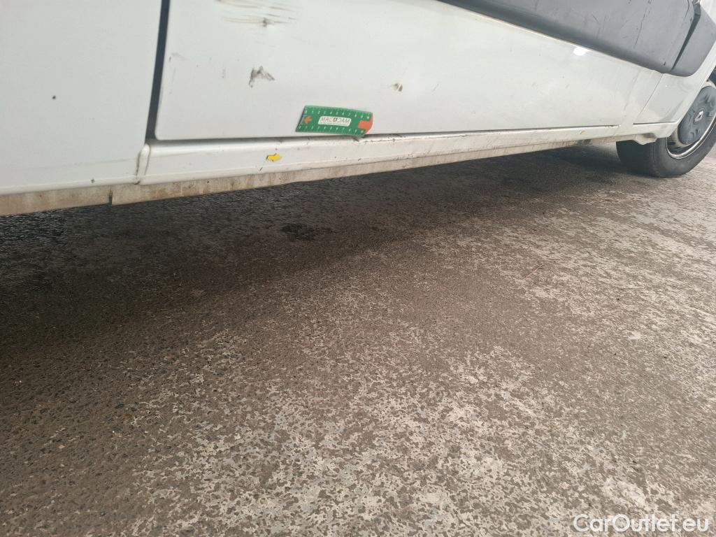  Renault  Master  III Fourgon L2H2 3 5 Grand Confort dCi 130CV BVM6 E6 #29