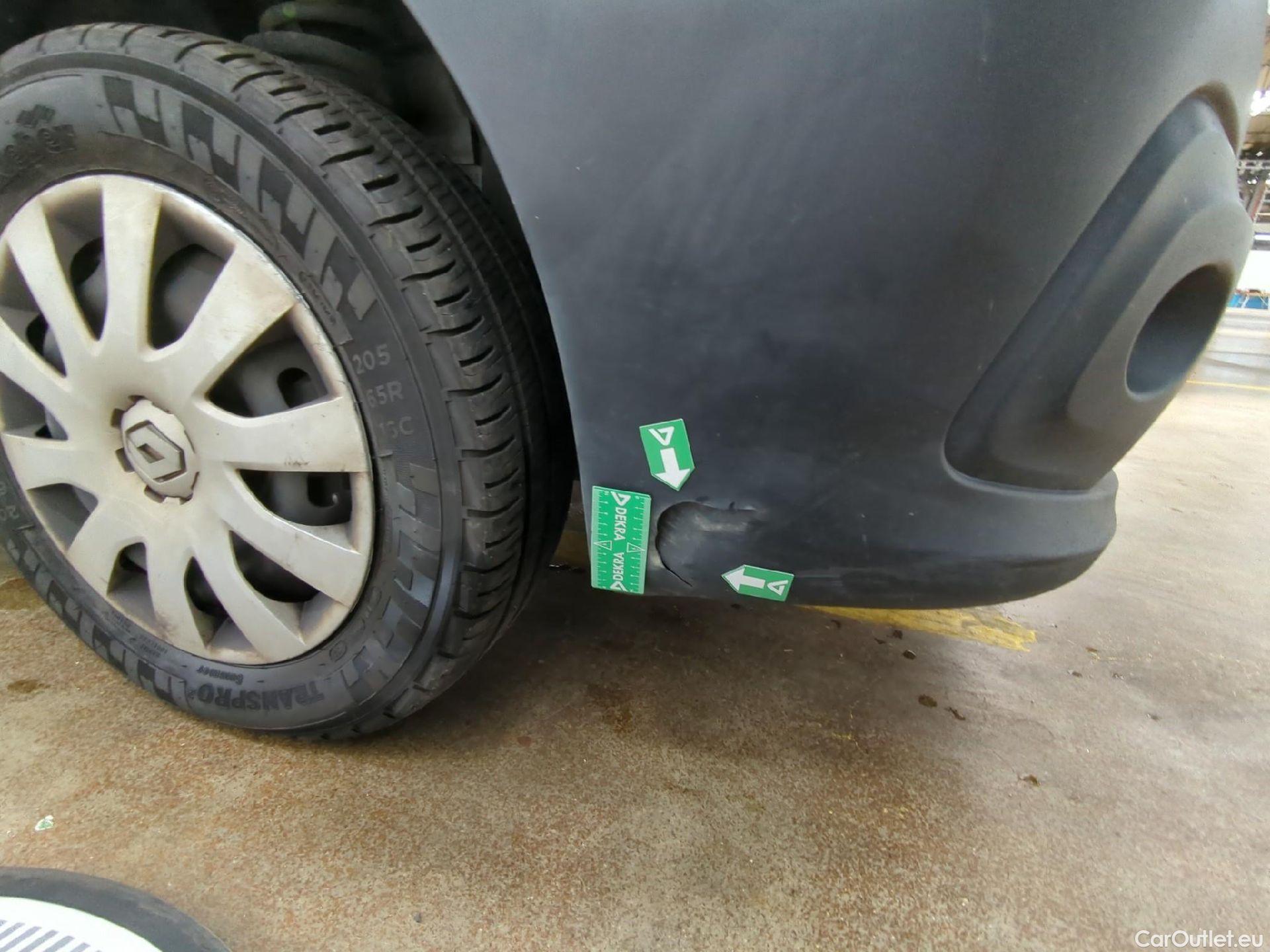  Renault  Trafic RENAULT  / 2019 / 4P / Fourgon tole FG GCF L1H1 1000 dCi 120 #25