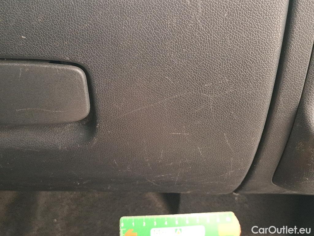  Renault  Master  III Fourgon L2H2 3 5 Grand Confort dCi 130CV BVM6 E6 #90