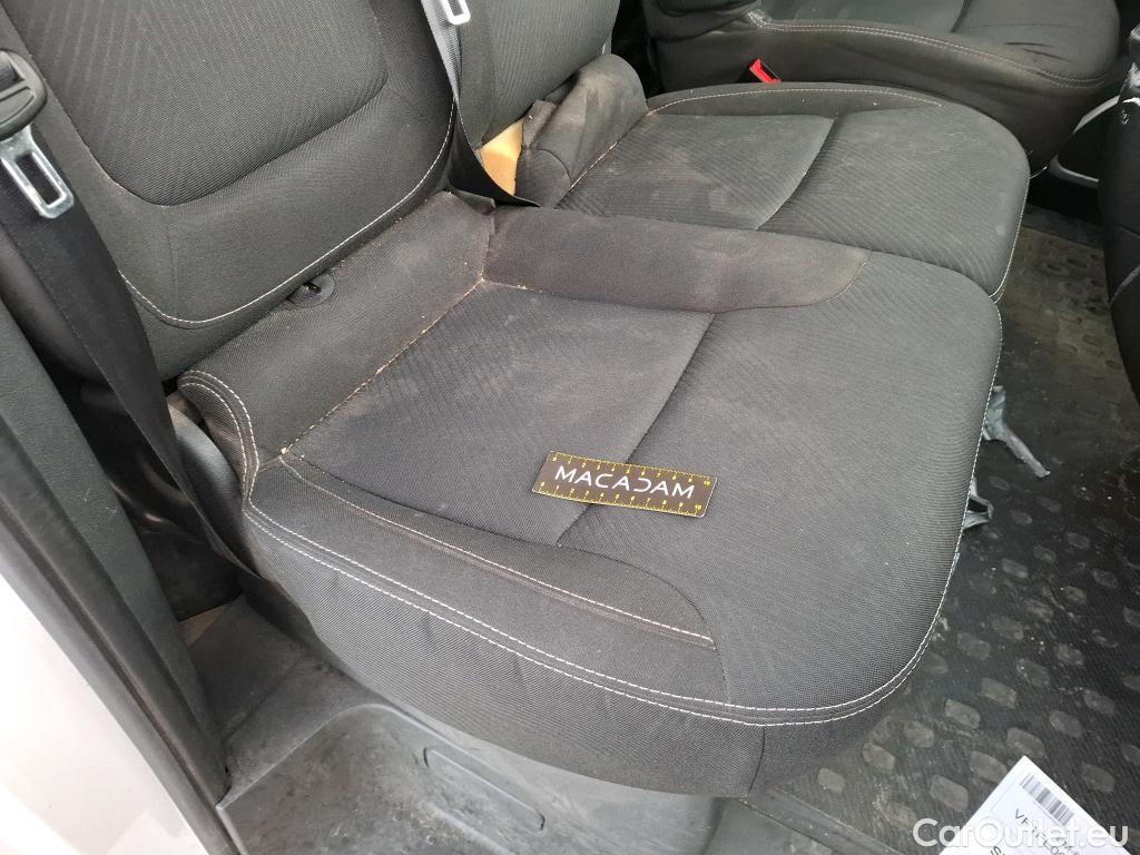  Renault  Trafic  III Fourgon L2H1 1200 Confort 1.6 dCi 120CV BVM6 E6 #101