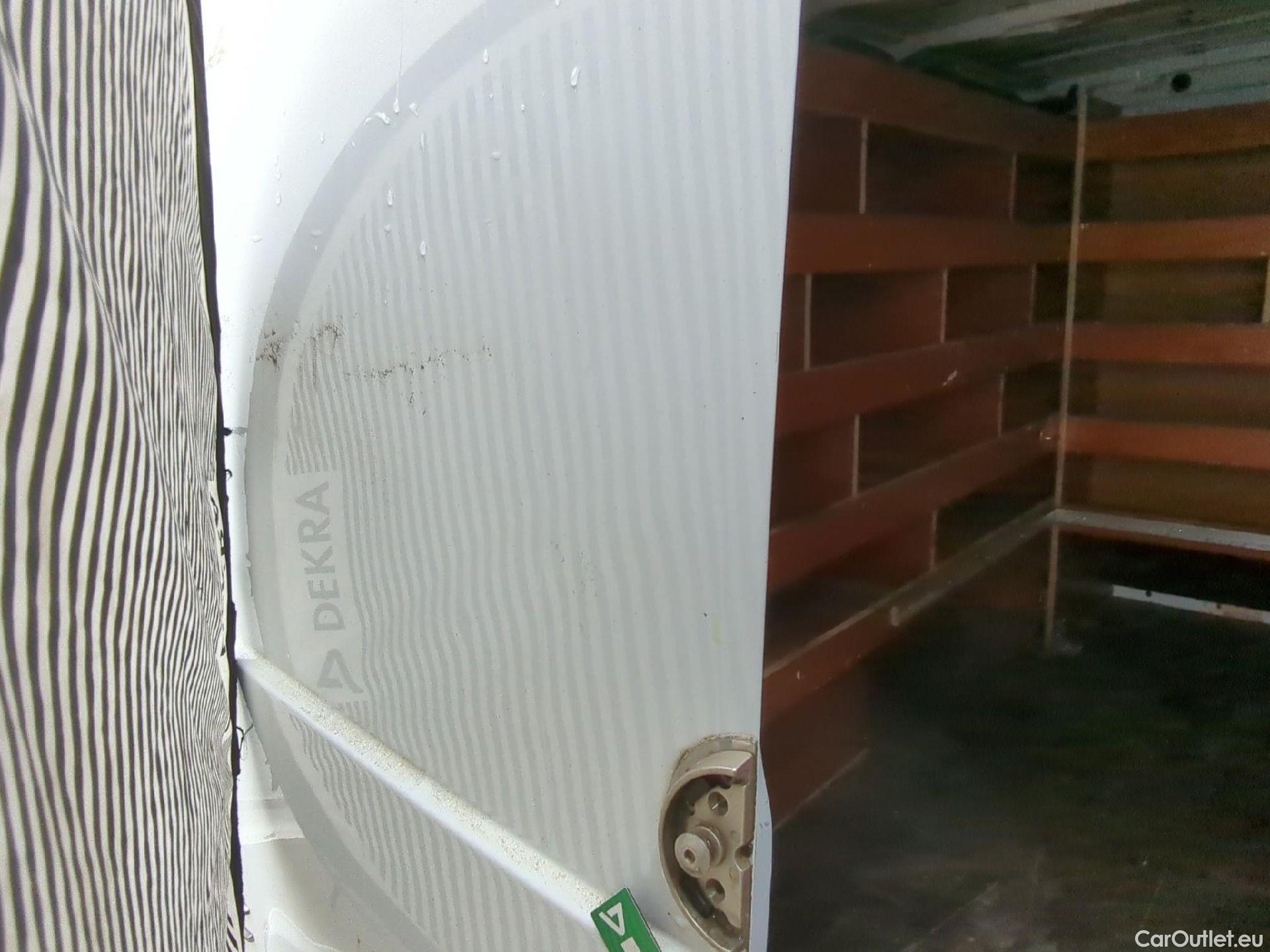  Renault  Trafic RENAULT  / 2019 / 4P / Fourgon tole FG GCF L1H1 1000 dCi 120 #11