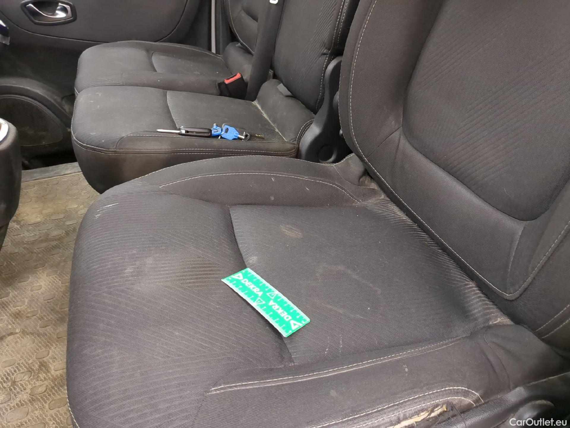  Renault  Trafic RENAULT  / 2019 / 4P / Fourgon tole FG GCF L1H1 1000 dCi 120 #4