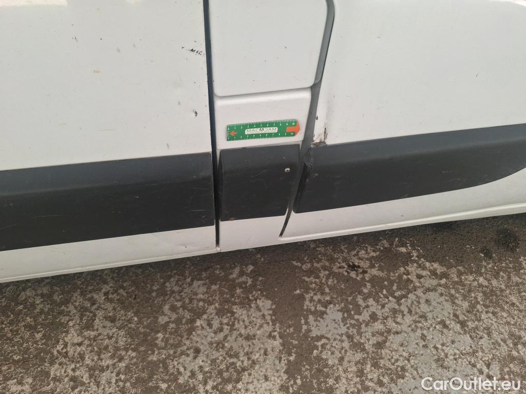  Renault  Master  III Fourgon L2H2 3 5 Grand Confort dCi 130CV BVM6 E6 #100