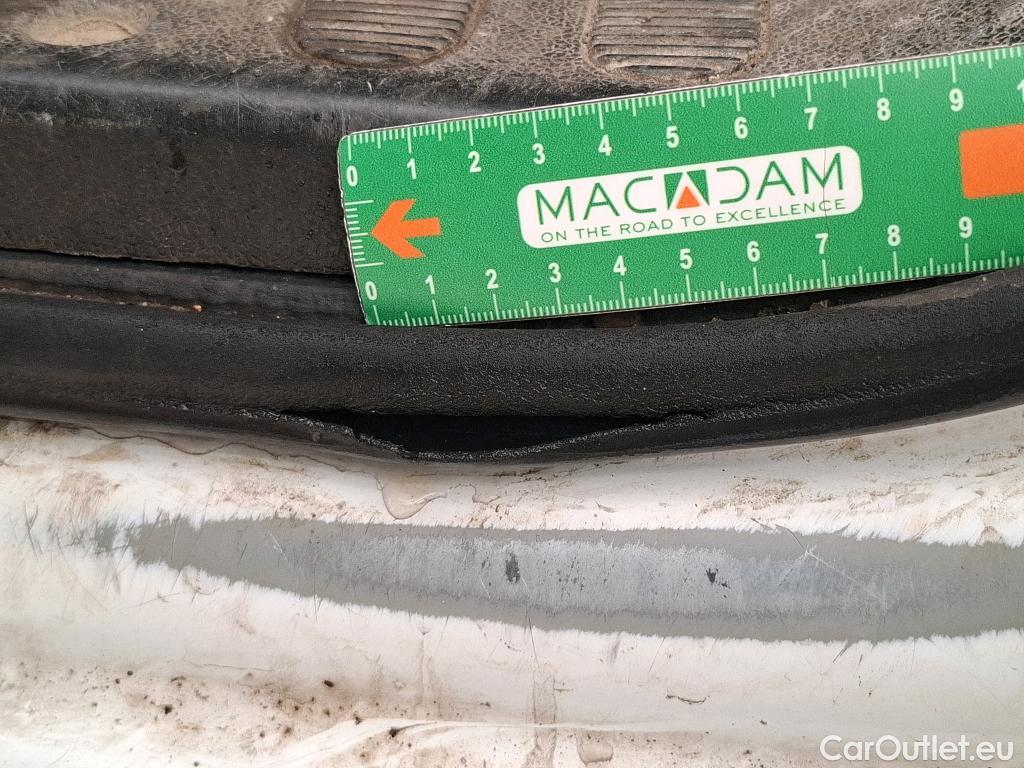  Renault  Master  III Fourgon L2H2 3 5 Grand Confort dCi 130CV BVM6 E6 #69