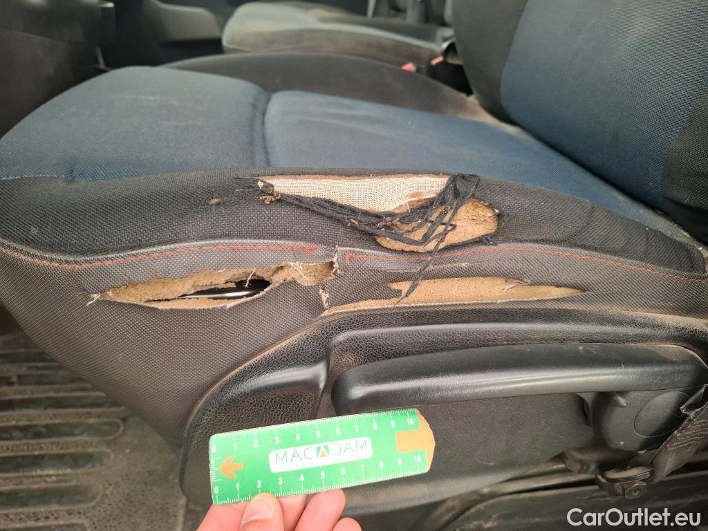  Renault  Master  III Fourgon L2H2 3 5 Grand Confort dCi 130CV BVM6 E6 #35