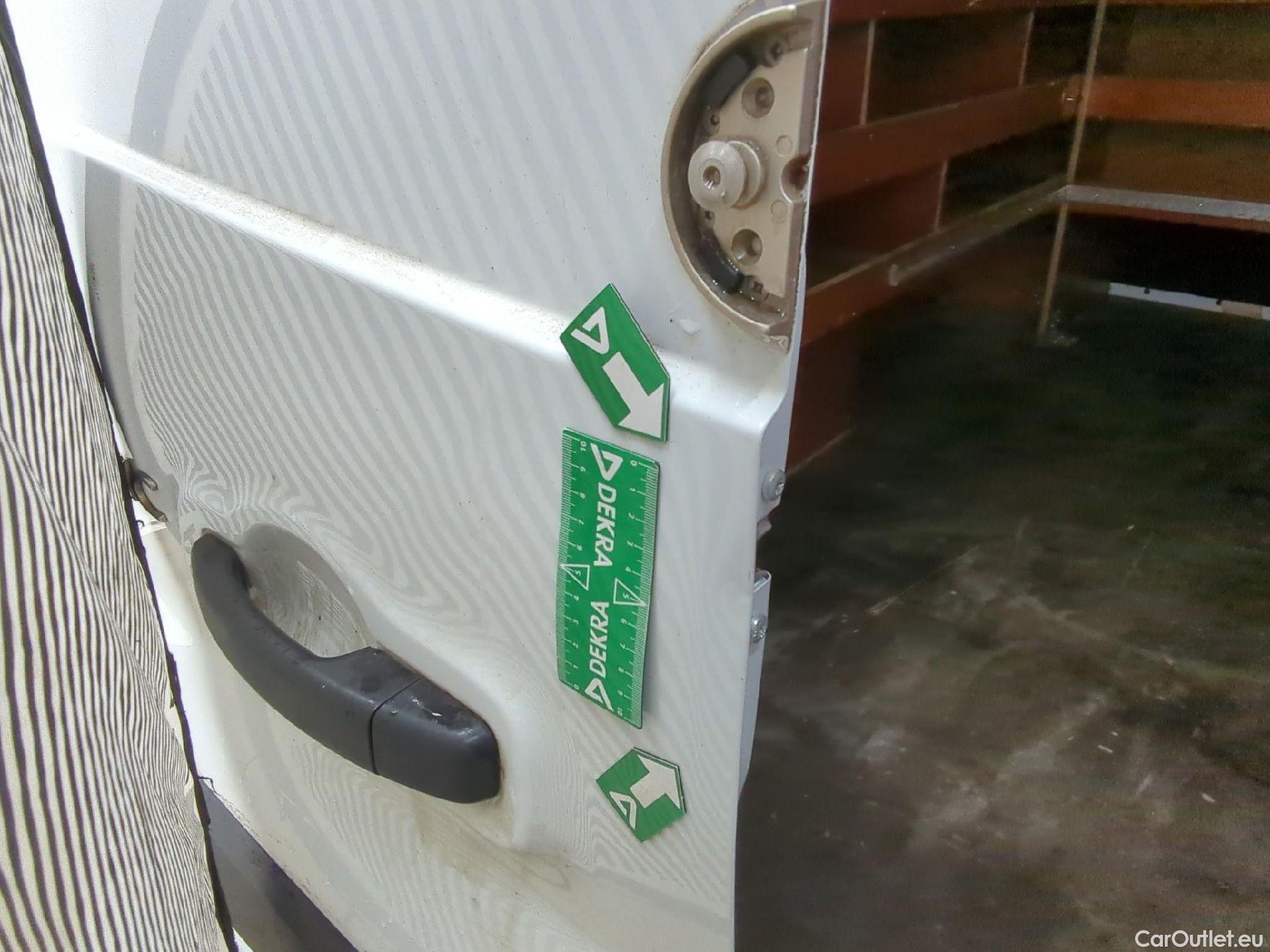  Renault  Trafic RENAULT  / 2019 / 4P / Fourgon tole FG GCF L1H1 1000 dCi 120 #12