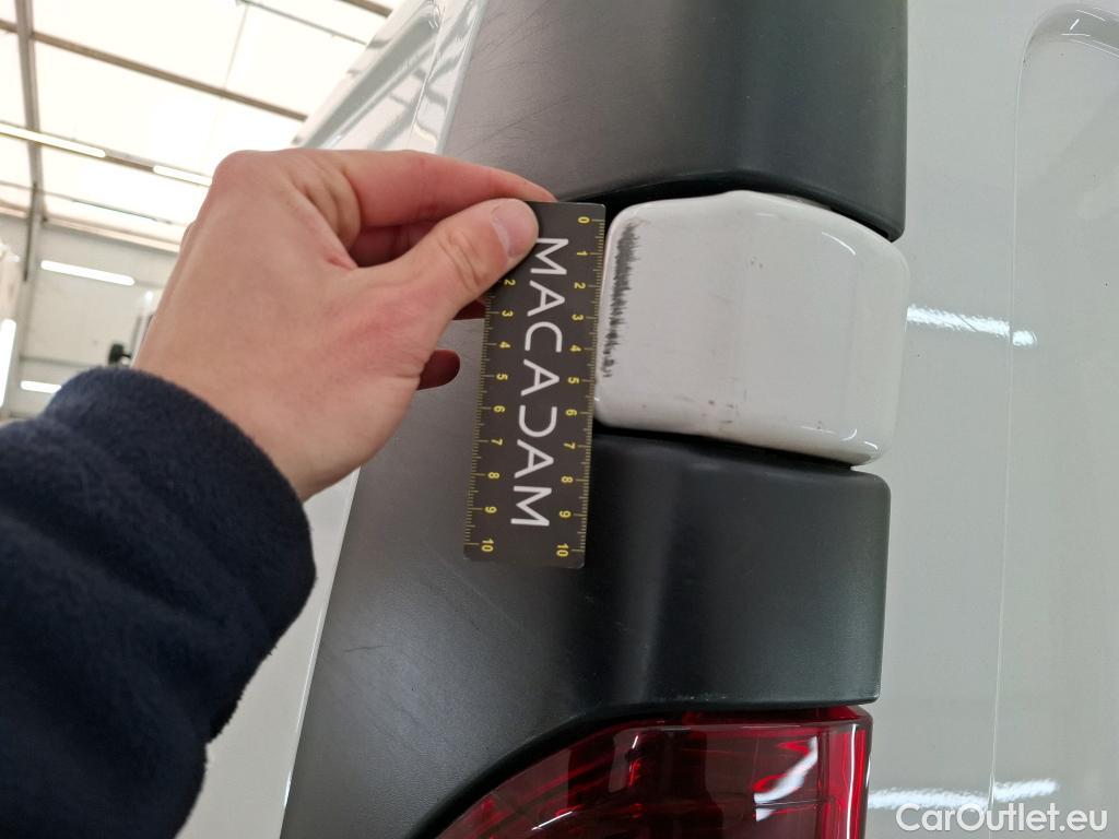  Renault  Trafic  III Fourgon L2H1 1200 Confort 1.6 dCi 120CV BVM6 E6 #130