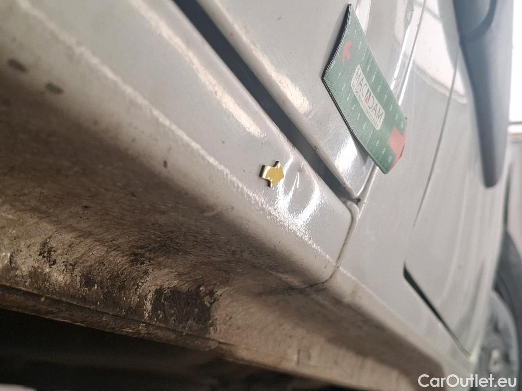  Renault  Master  III Fourgon L2H2 3 5 Grand Confort dCi 130CV BVM6 E6 #32