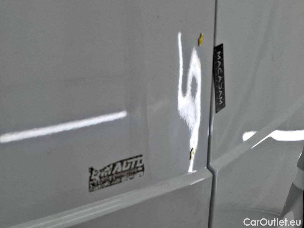  Renault  Trafic  III Fourgon L2H1 1200 Confort 1.6 dCi 120CV BVM6 E6 #44