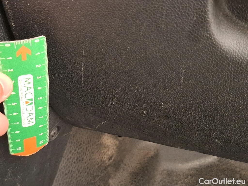  Renault  Master  III Fourgon L2H2 3 5 Grand Confort dCi 130CV BVM6 E6 #91