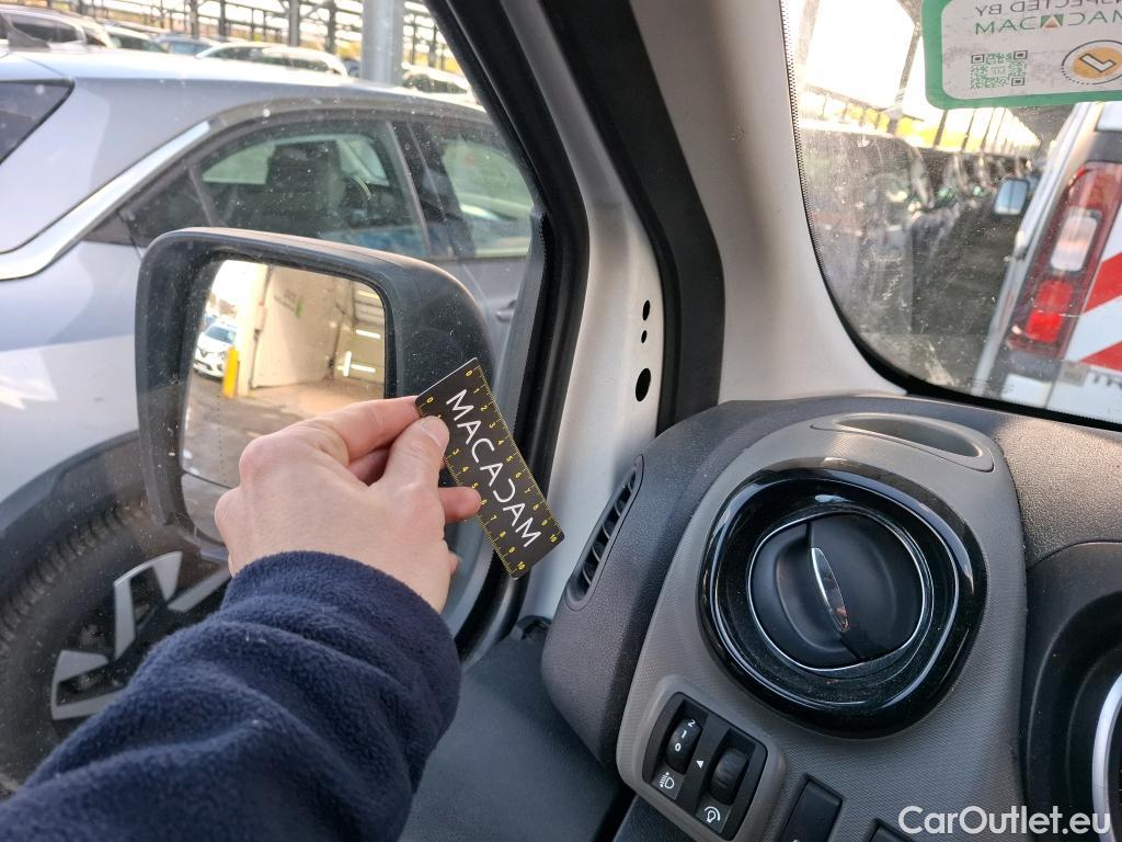  Renault  Trafic  III Fourgon L2H1 1200 Confort 1.6 dCi 120CV BVM6 E6 #61