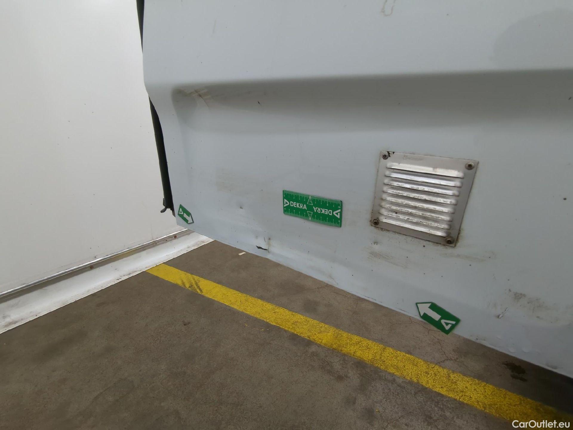  Renault  Trafic RENAULT  / 2019 / 4P / Fourgon tole FG GCF L1H1 1000 dCi 120 #15