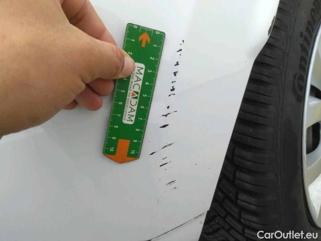  Renault  Clio  IV Air MediaNav 1.5 dCi 90CV BVM5 E6 #14