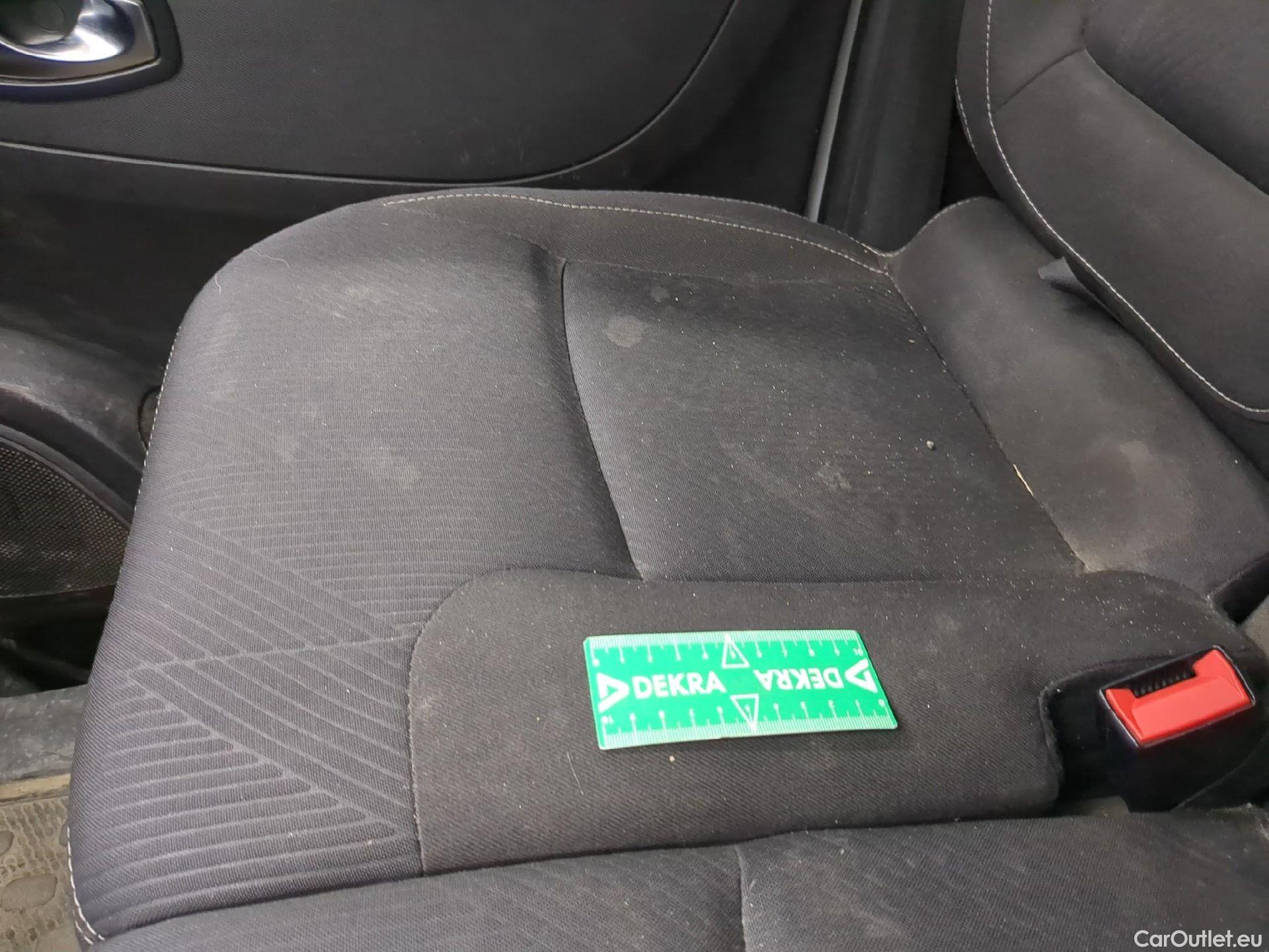  Renault  Trafic RENAULT  / 2019 / 4P / Fourgon tole FG GCF L1H1 1000 dCi 120 #6