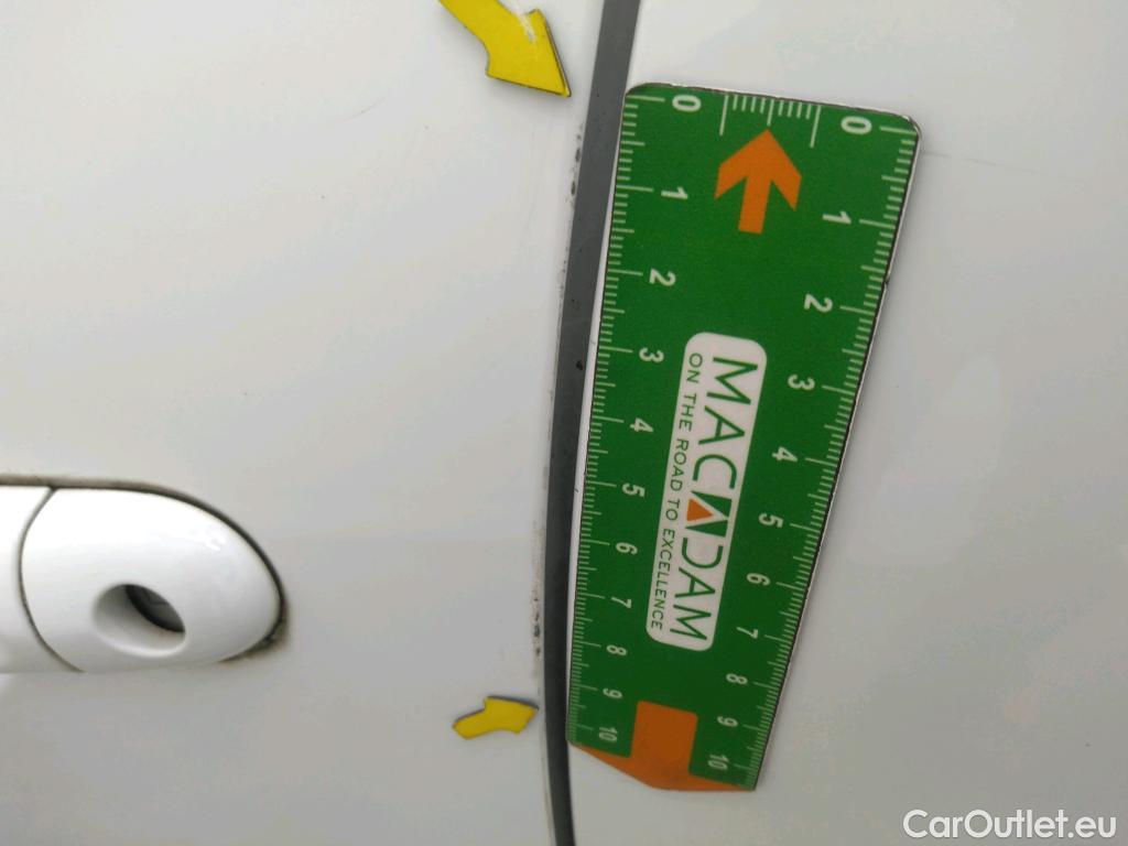  Renault  Clio  IV Air MediaNav 1.5 dCi 90CV BVM5 E6 #9