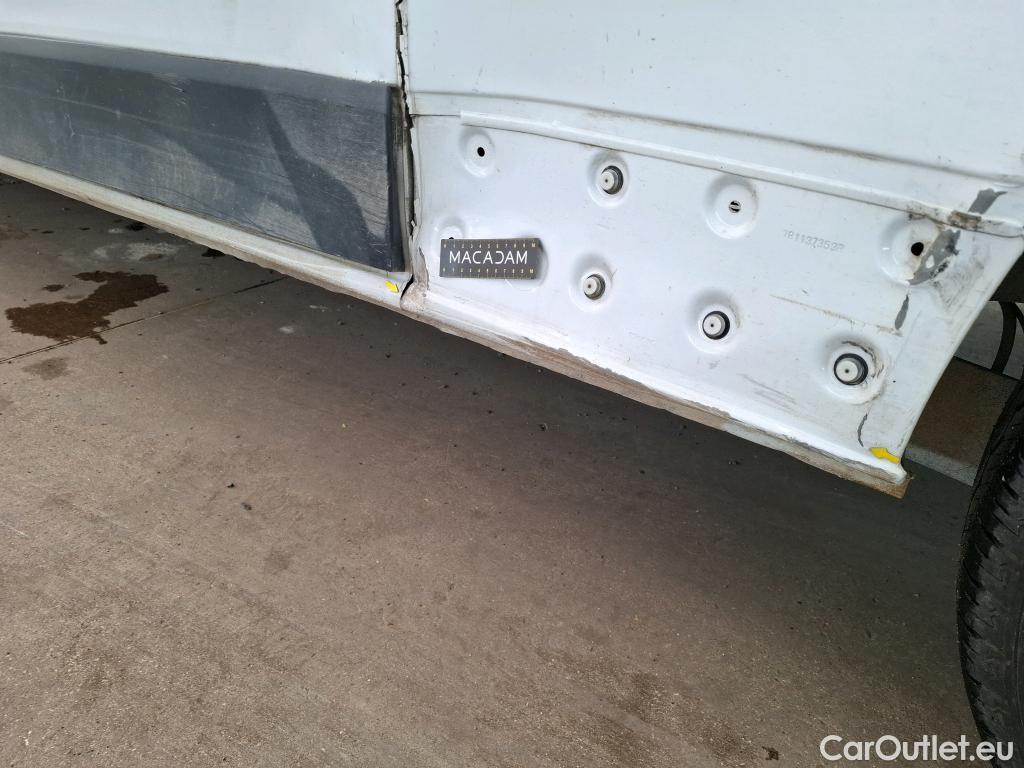  Renault  Trafic  III Fourgon L2H1 1200 Confort 1.6 dCi 120CV BVM6 E6 #37